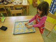 Pečení velikonočních perníčků